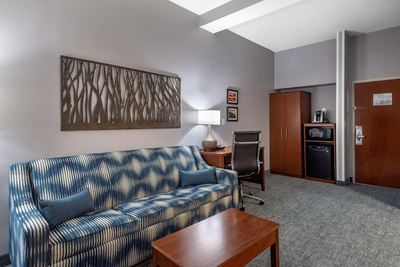 Comfort Suites Near Birkdale Village - Huntersville Εξωτερικό φωτογραφία