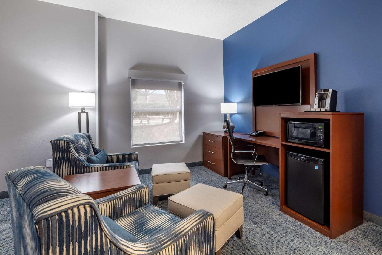 Comfort Suites Near Birkdale Village - Huntersville Εξωτερικό φωτογραφία