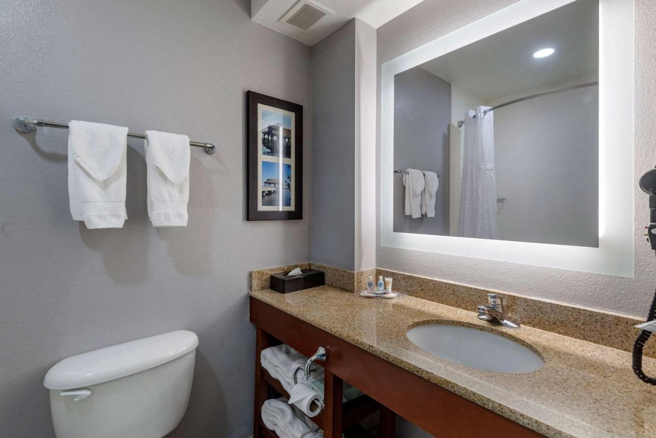 Comfort Suites Near Birkdale Village - Huntersville Εξωτερικό φωτογραφία