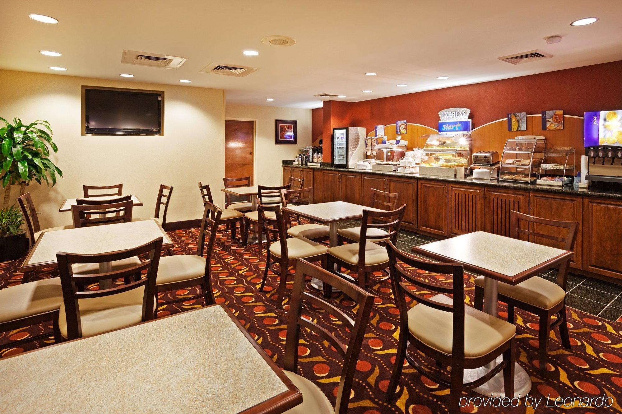 Comfort Suites Near Birkdale Village - Huntersville Εστιατόριο φωτογραφία