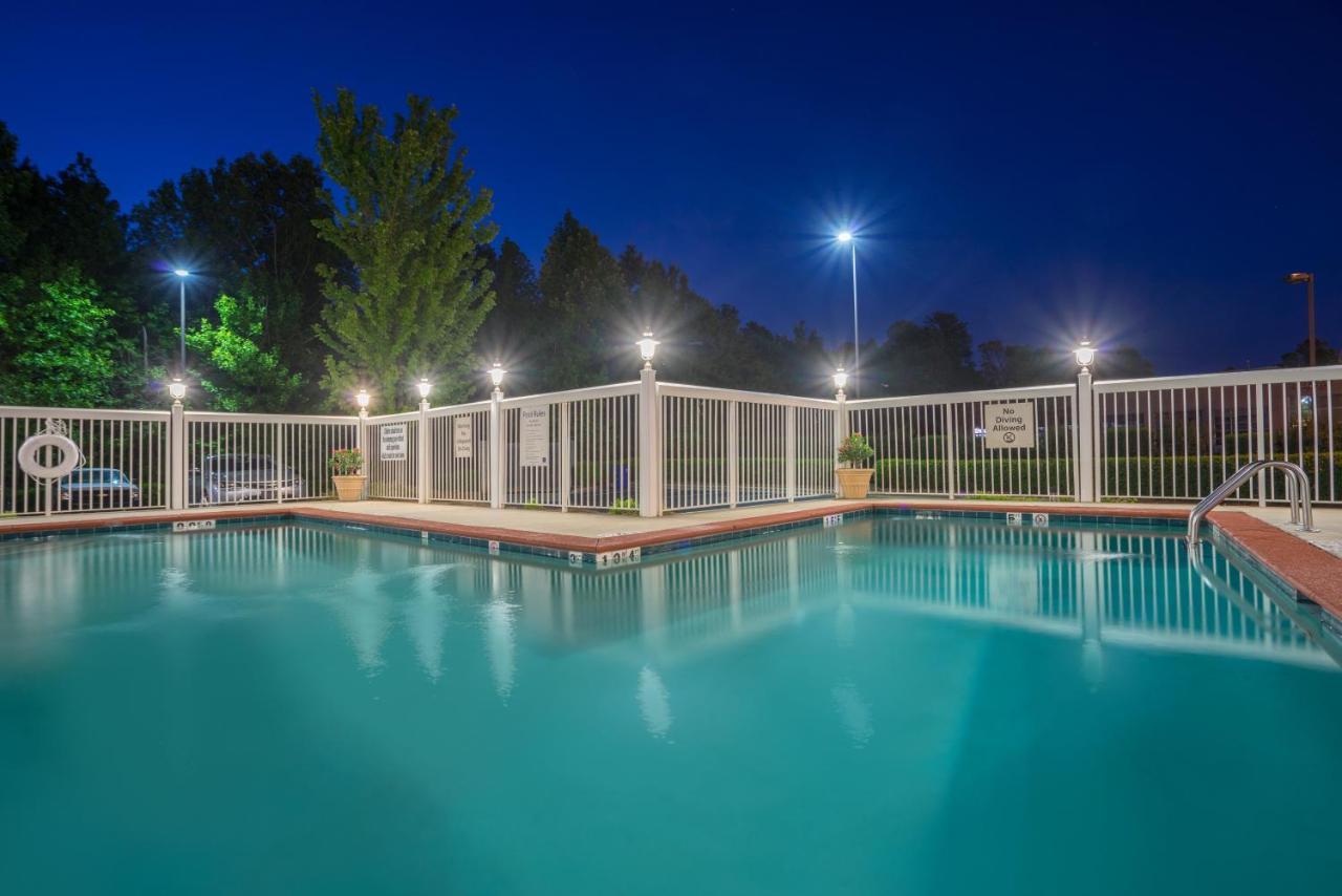 Comfort Suites Near Birkdale Village - Huntersville Εξωτερικό φωτογραφία